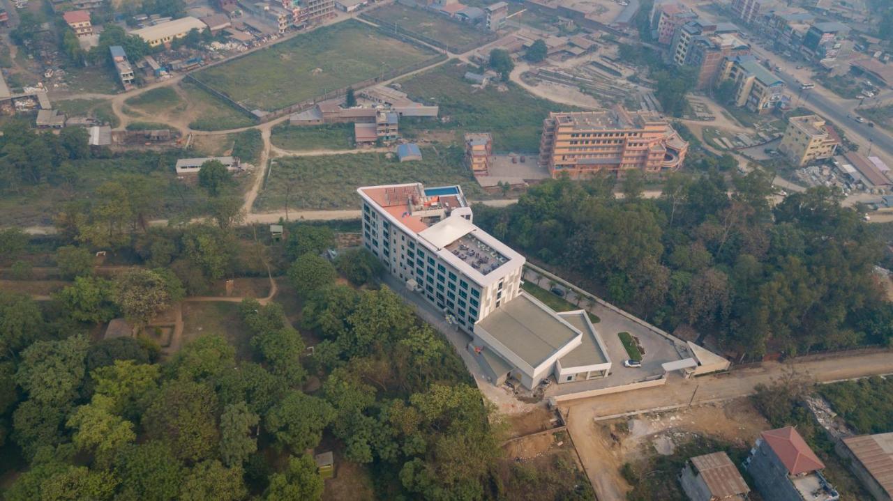 Hotel Siraichuli Chitwan Extérieur photo